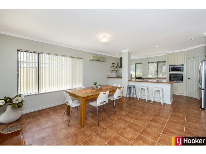 16 Queen Parade, Wannanup WA 6210