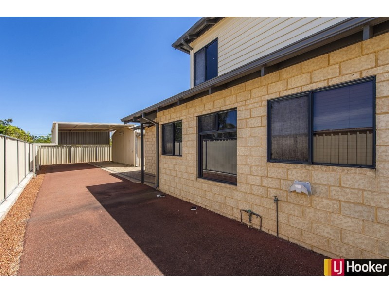 16 Queen Parade, Wannanup WA 6210