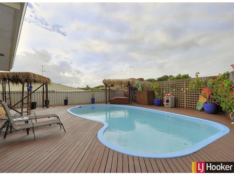 12 Seawind Drive, Silver Sands WA 6210