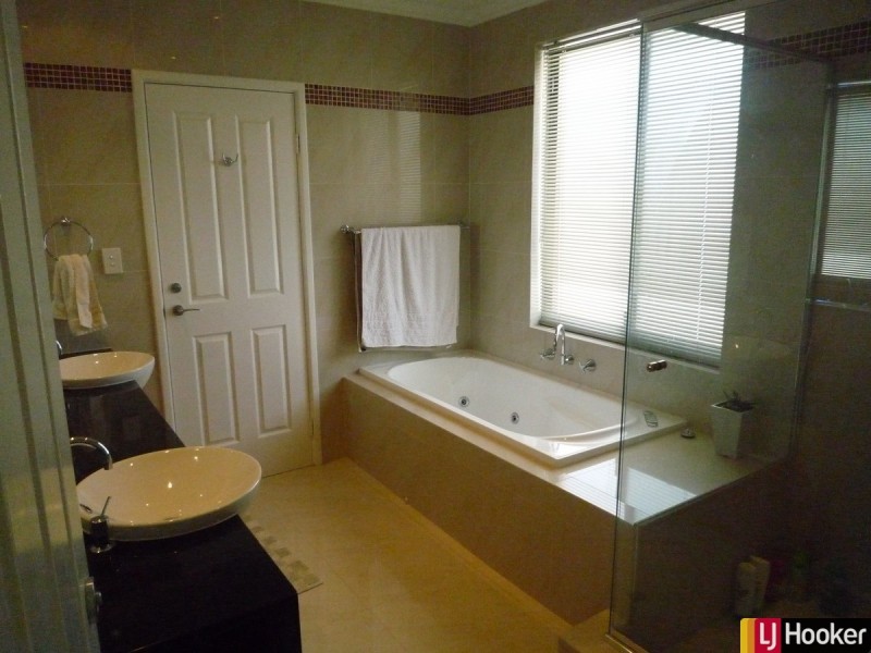 20 Tasman Loop, Dudley Park WA 6210