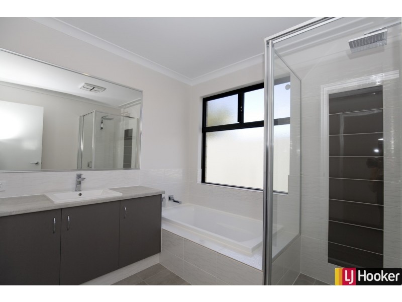 11B Loxton Street, Dudley Park WA 6210