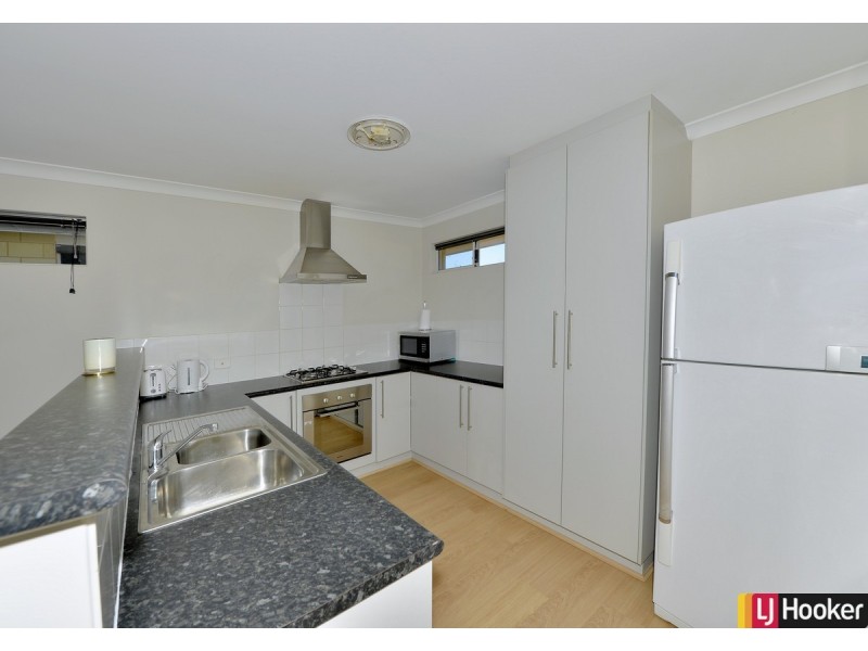 63 Leisure Way, Halls Head WA 6210