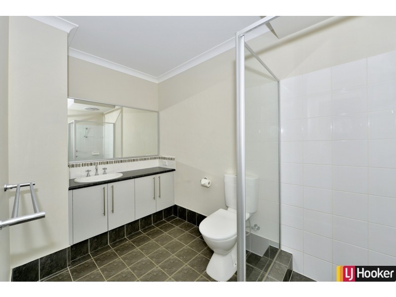 63 Leisure Way, Halls Head WA 6210