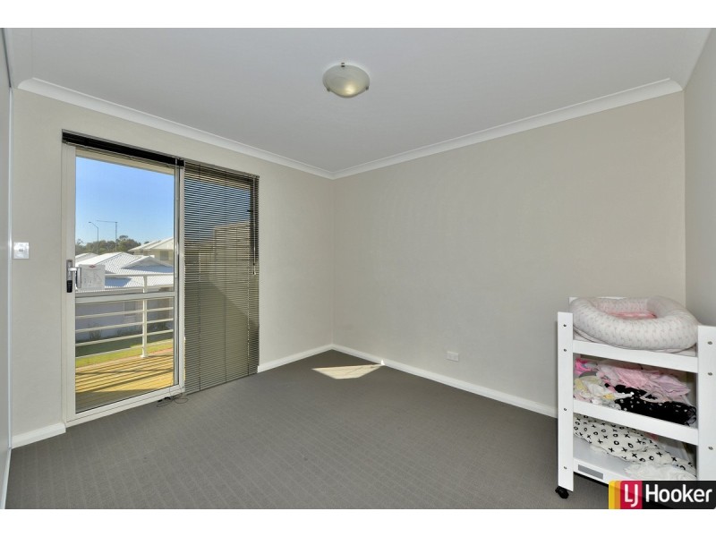 63 Leisure Way, Halls Head WA 6210