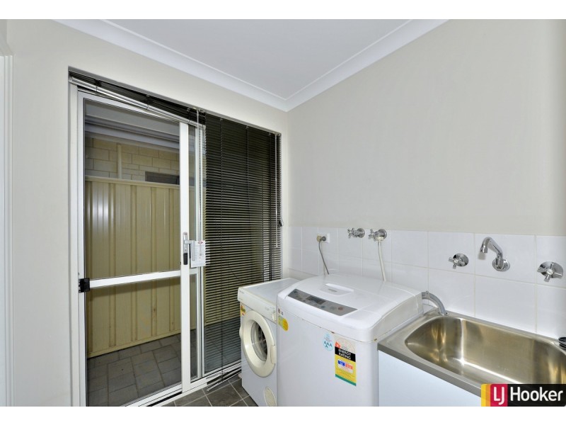 63 Leisure Way, Halls Head WA 6210