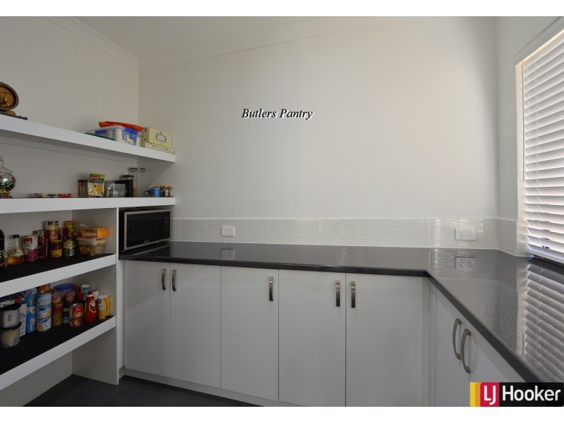 4 Dearwood Glade, Meadow Springs WA 6210