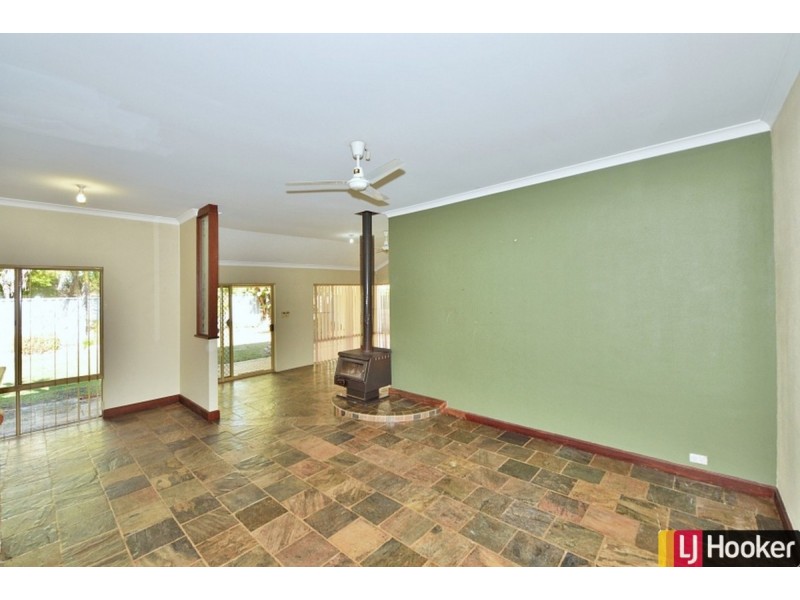 25 Balranald Street, Dudley Park WA 6210