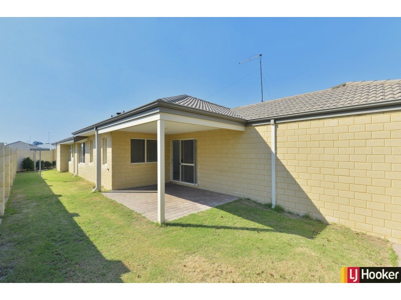 176 Pebble Beach Boulevard, Meadow Springs WA 6210