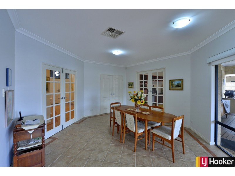 7 Aztec Island Retreat, Halls Head WA 6210
