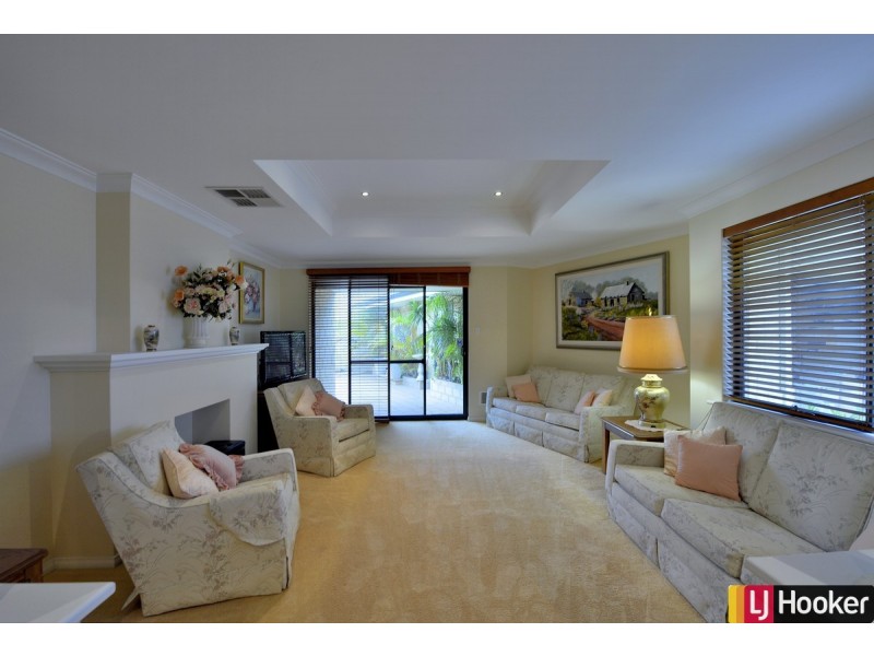 7 Aztec Island Retreat, Halls Head WA 6210