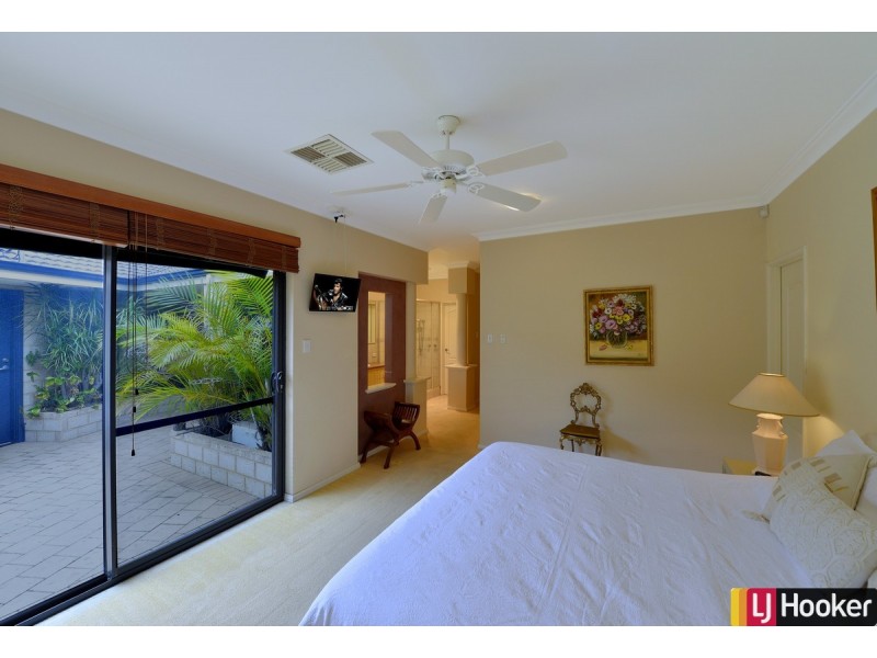 7 Aztec Island Retreat, Halls Head WA 6210