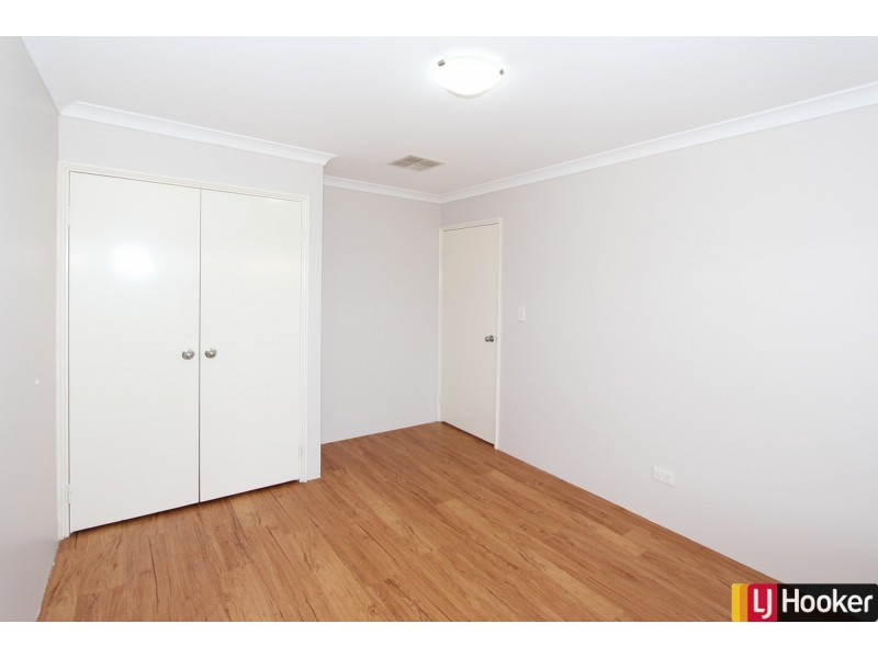 8 Varia Way, Halls Head WA 6210