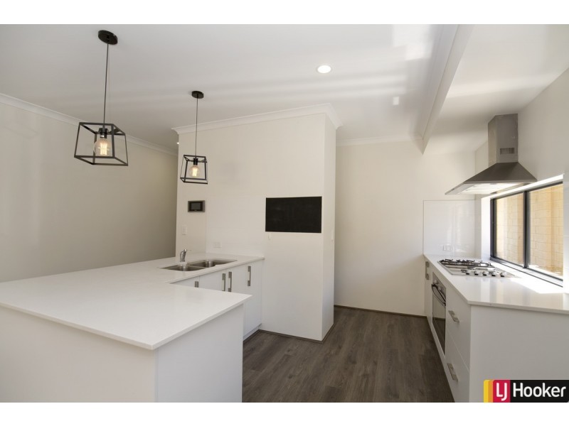 228 Lake Valley Road, Lakelands WA 6180