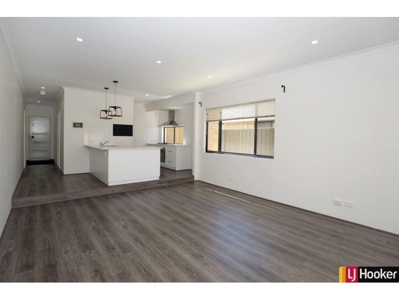 228 Lake Valley Road, Lakelands WA 6180