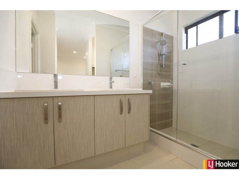 228 Lake Valley Road, Lakelands WA 6180