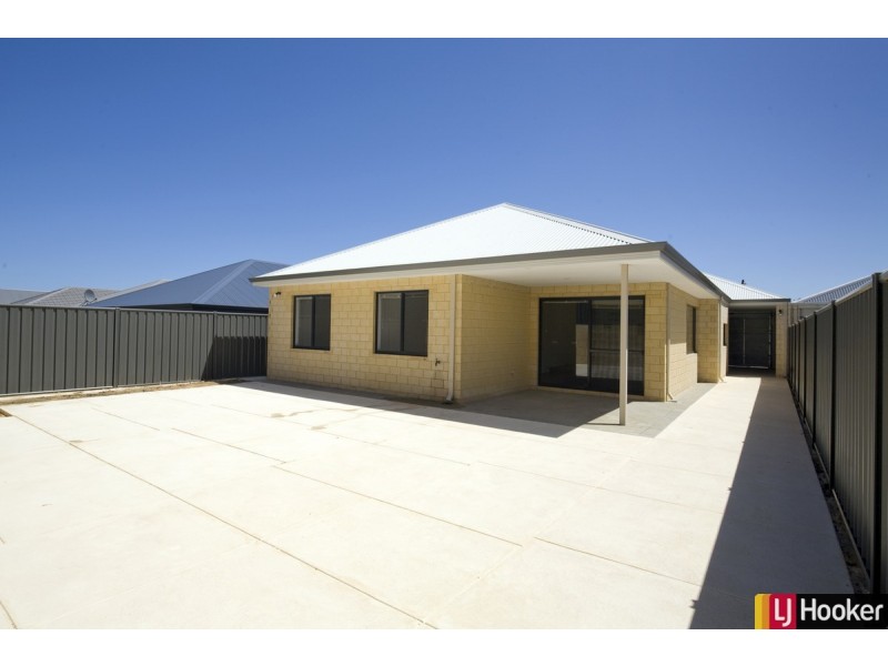 228 Lake Valley Road, Lakelands WA 6180