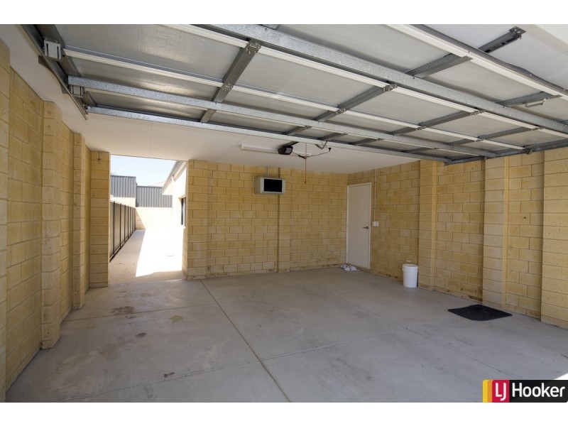 228 Lake Valley Road, Lakelands WA 6180