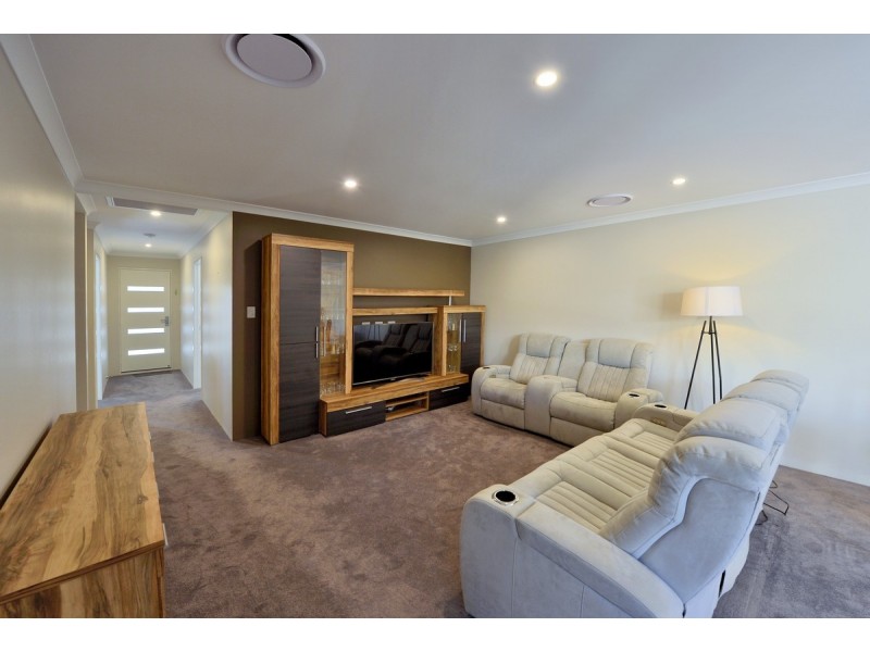 51 Thornbill Crescent, Coodanup WA 6210