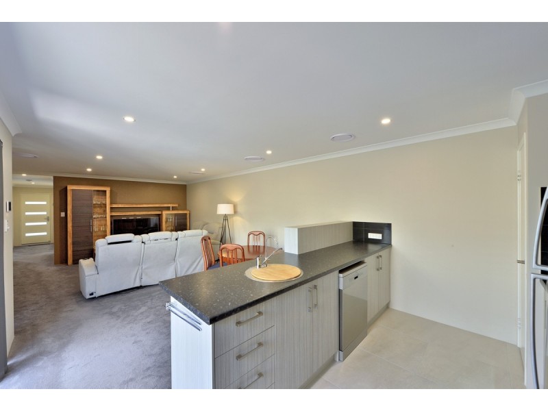 51 Thornbill Crescent, Coodanup WA 6210