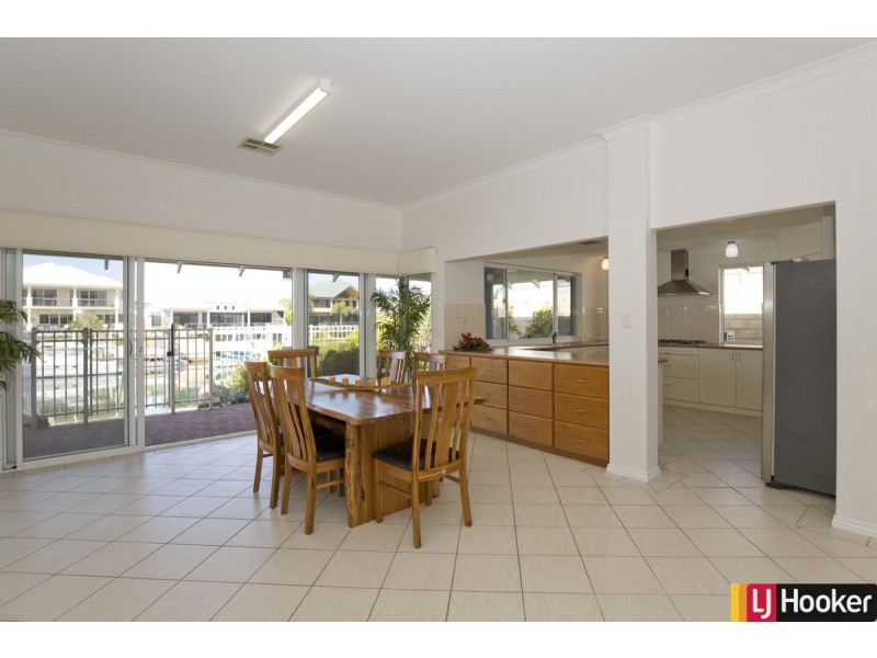 12 Fistina Ramble, Halls Head WA 6210