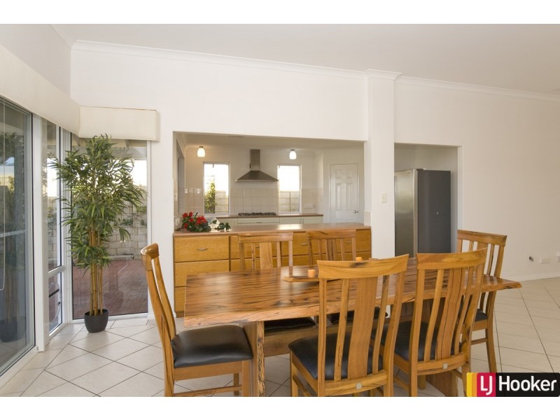 12 Fistina Ramble, Halls Head WA 6210