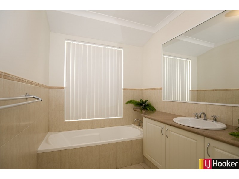 12 Fistina Ramble, Halls Head WA 6210