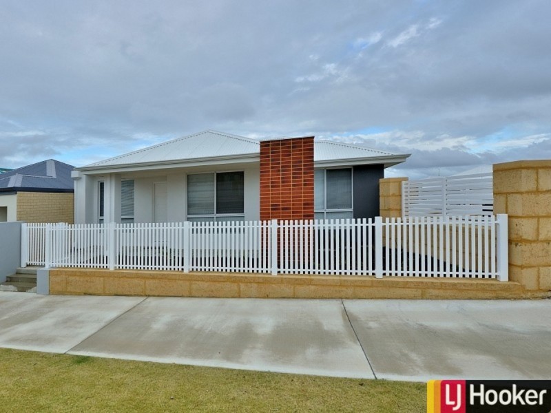 1 Tamarind Lane, Halls Head WA 6210