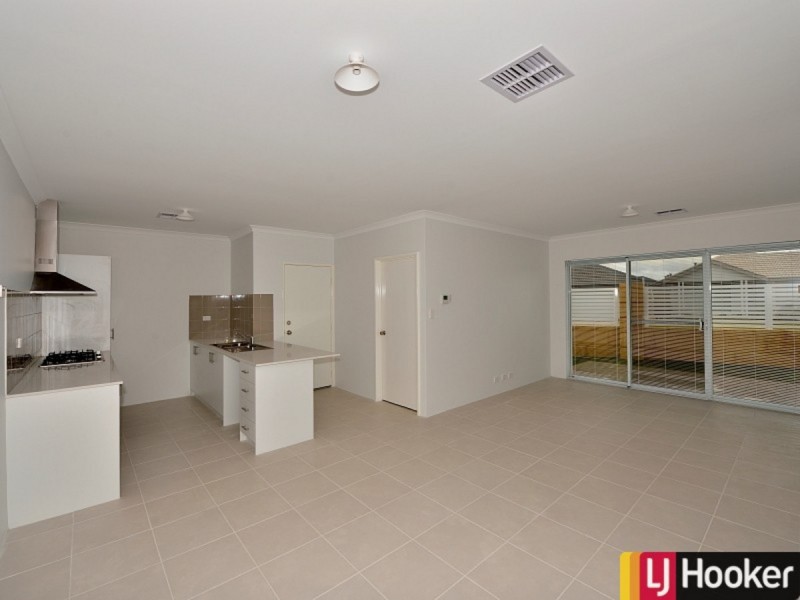 1 Tamarind Lane, Halls Head WA 6210