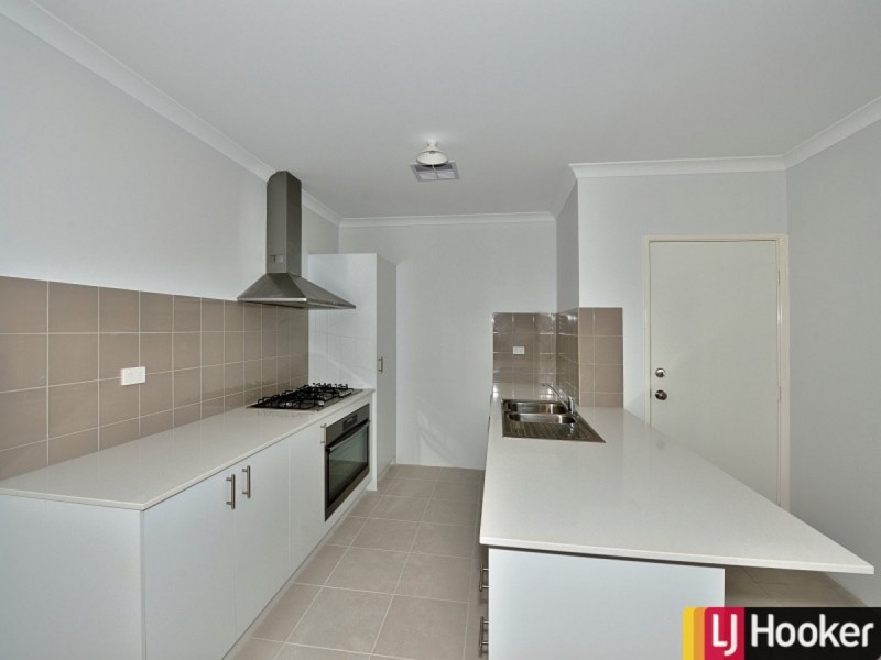 1 Tamarind Lane, Halls Head WA 6210
