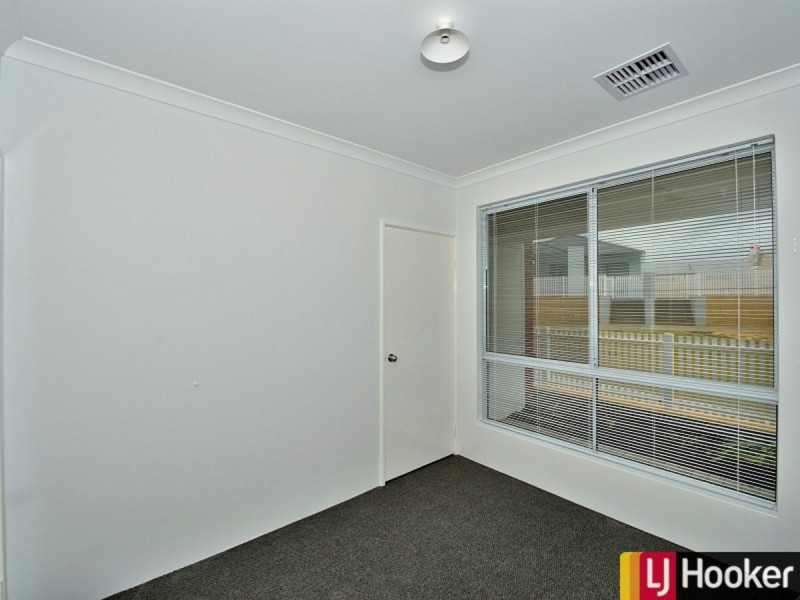 1 Tamarind Lane, Halls Head WA 6210