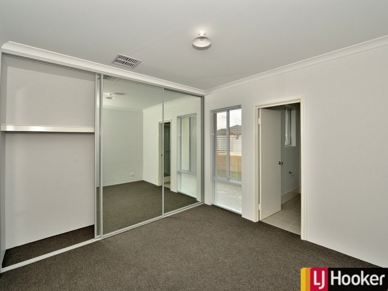 1 Tamarind Lane, Halls Head WA 6210