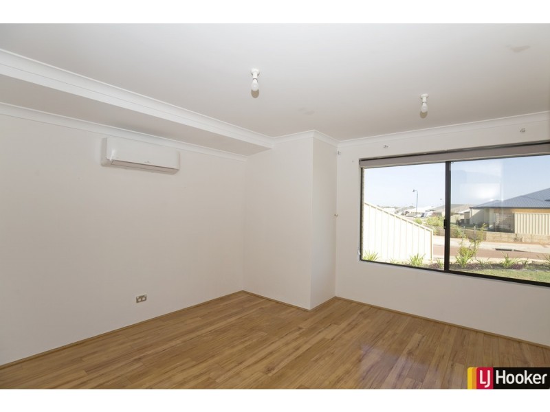 11 Rayner Promenade, Lakelands WA 6180