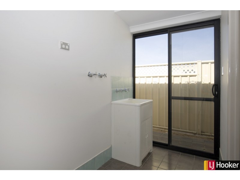 11 Rayner Promenade, Lakelands WA 6180