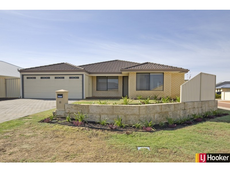 11 Rayner Promenade, Lakelands WA 6180