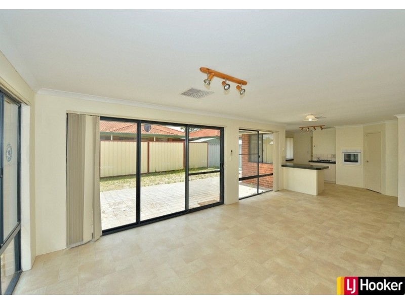 22 Garonne Turn, Port Kennedy WA 6172