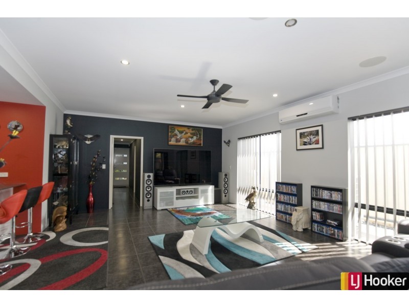 7/323 Pebble Beach Boulevard, Meadow Springs WA 6210