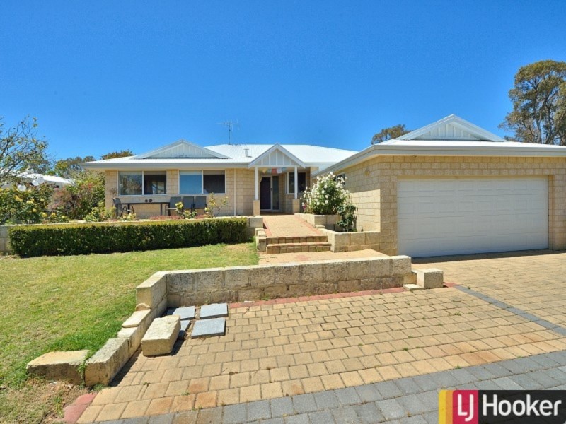 25B Janis Street, Halls Head WA 6210