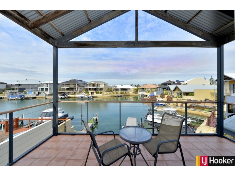 9/3 Piccolo Place, Halls Head WA 6210