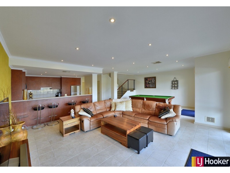 9/3 Piccolo Place, Halls Head WA 6210