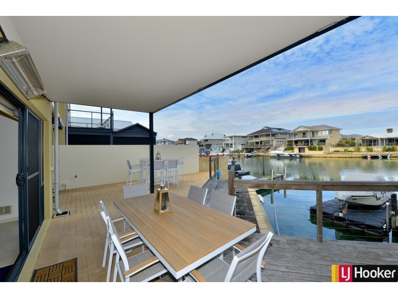 9/3 Piccolo Place, Halls Head WA 6210