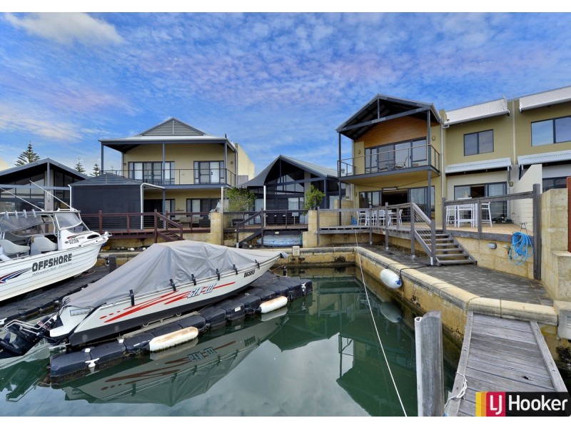 9/3 Piccolo Place, Halls Head WA 6210