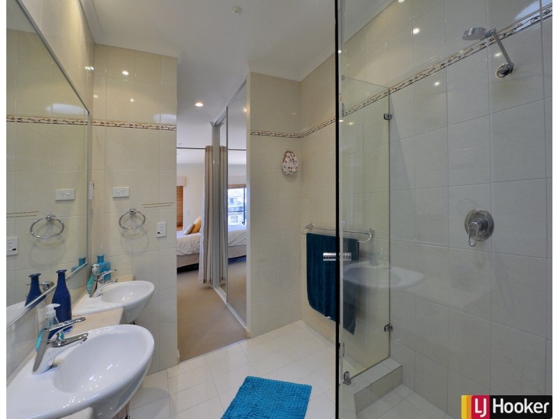 9/3 Piccolo Place, Halls Head WA 6210