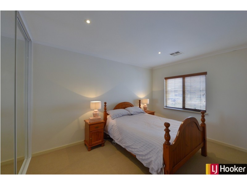 9/3 Piccolo Place, Halls Head WA 6210