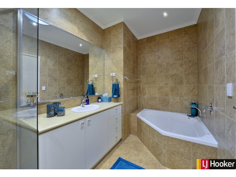 9/3 Piccolo Place, Halls Head WA 6210