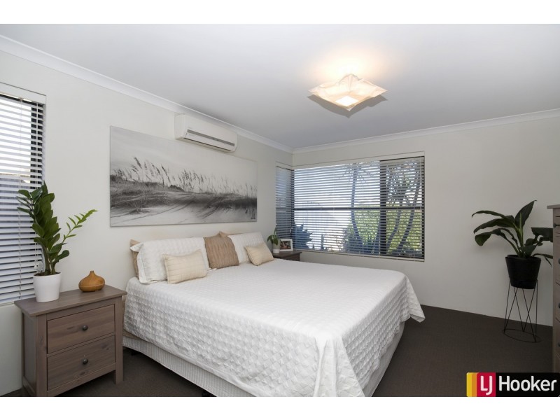 295 Peelwood Parade, Halls Head WA 6210