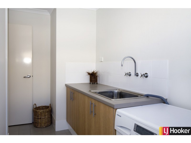 295 Peelwood Parade, Halls Head WA 6210