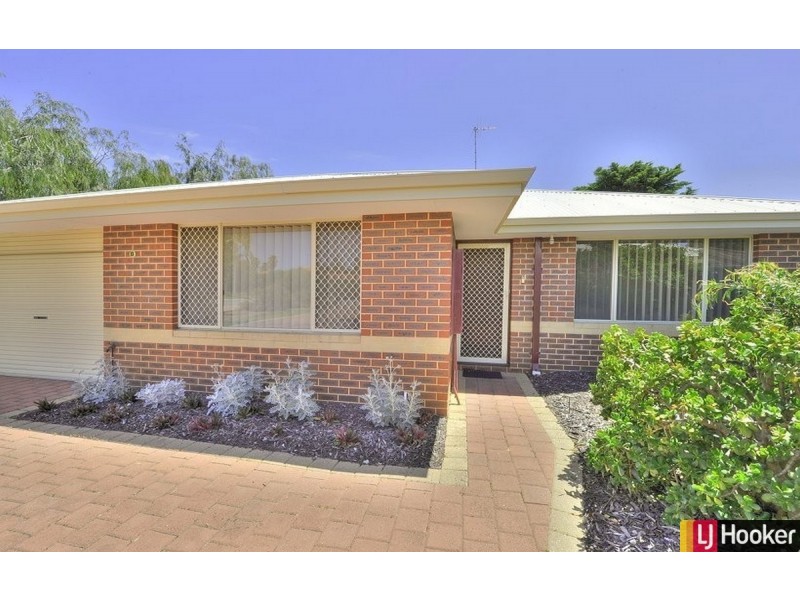 2/2 Medford Court, Meadow Springs WA 6210