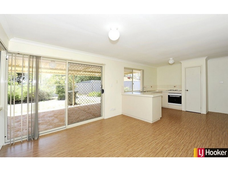 2/2 Medford Court, Meadow Springs WA 6210