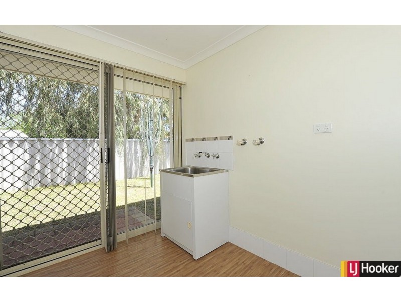 2/2 Medford Court, Meadow Springs WA 6210