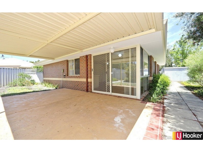 2/2 Medford Court, Meadow Springs WA 6210